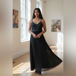FAVLUX Black Pleated Maxi Dress
